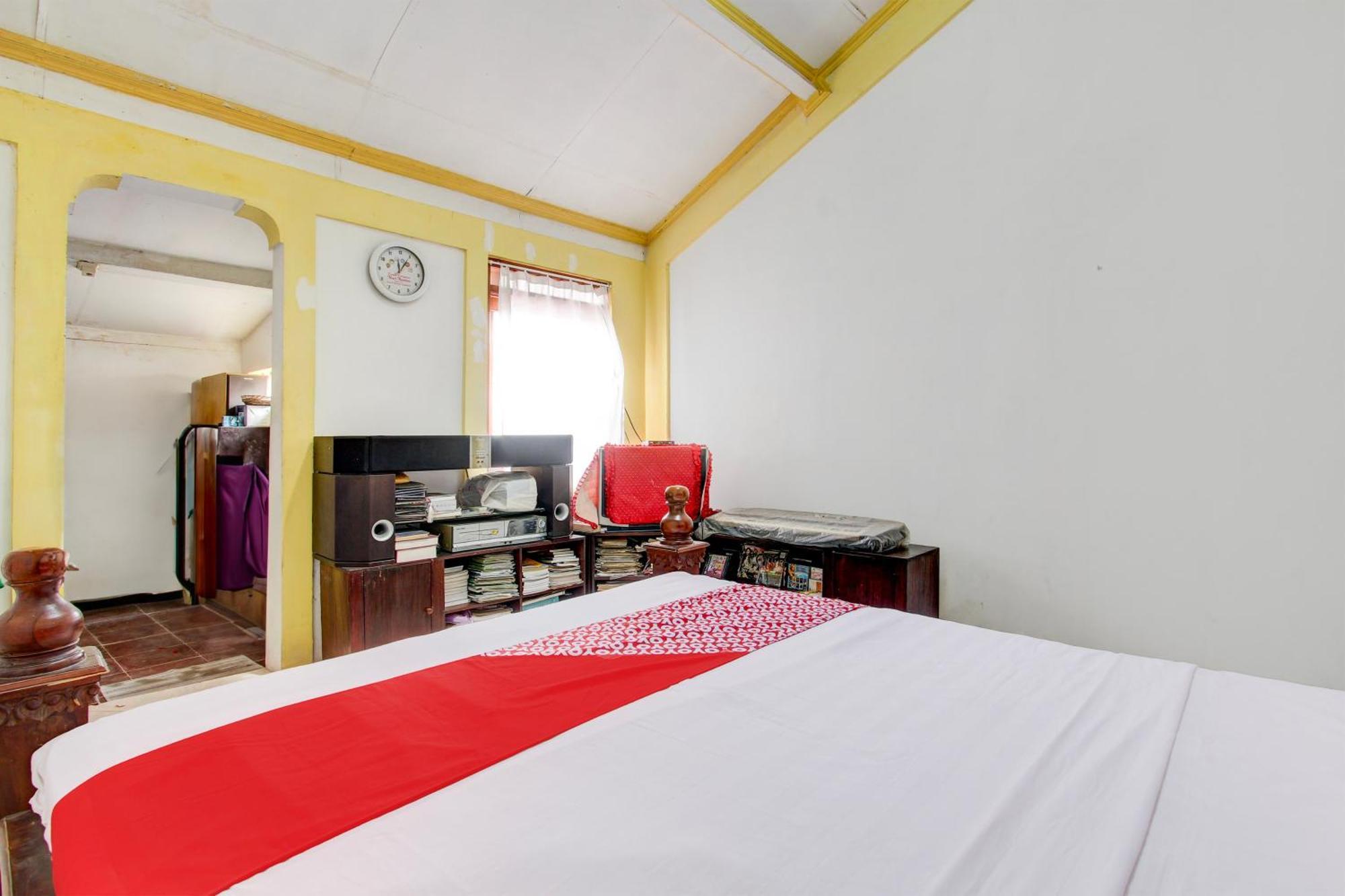 Oyo 94000 Omah Citra Genia Homestay Ngaglik Екстер'єр фото