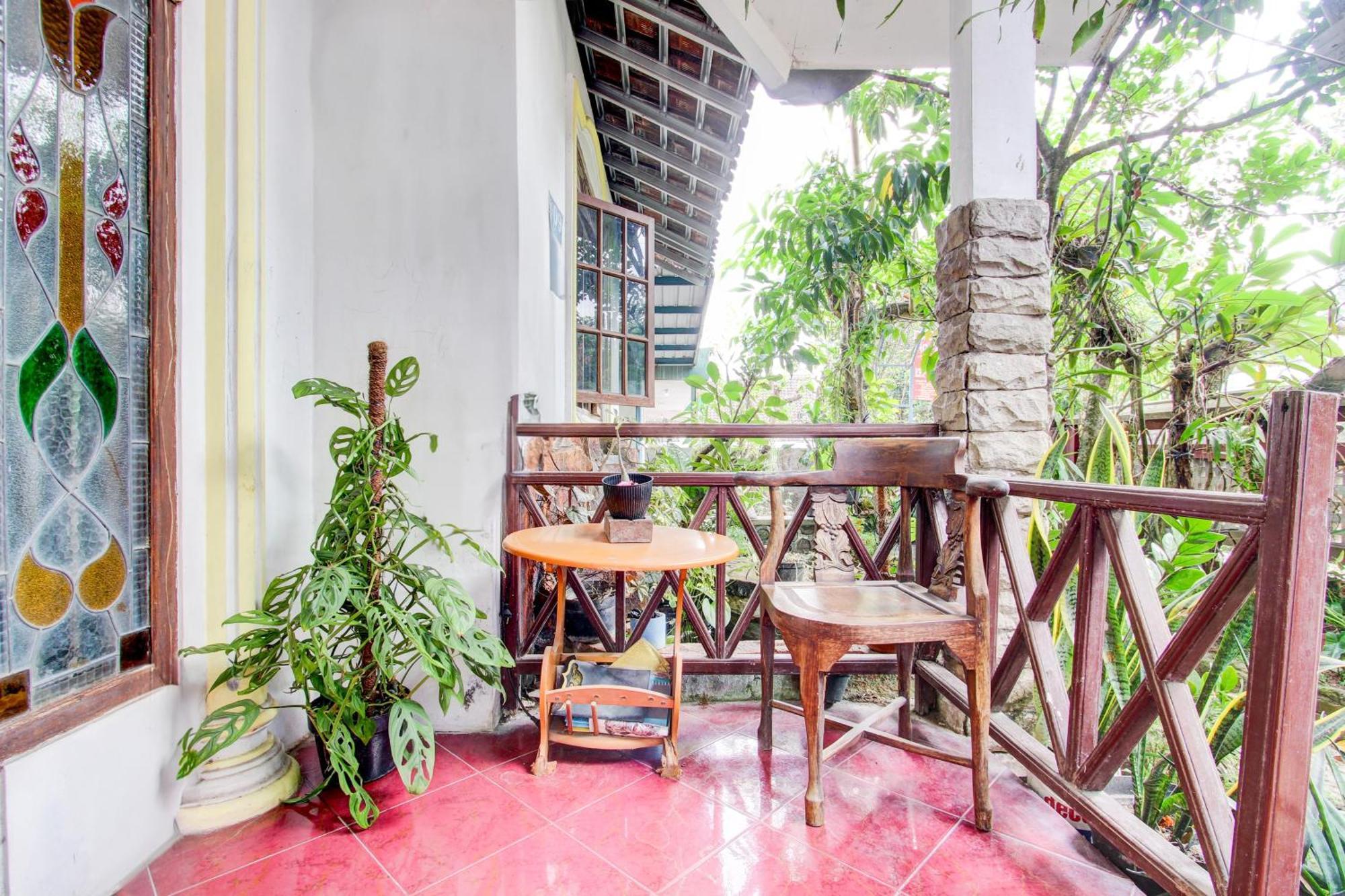 Oyo 94000 Omah Citra Genia Homestay Ngaglik Екстер'єр фото