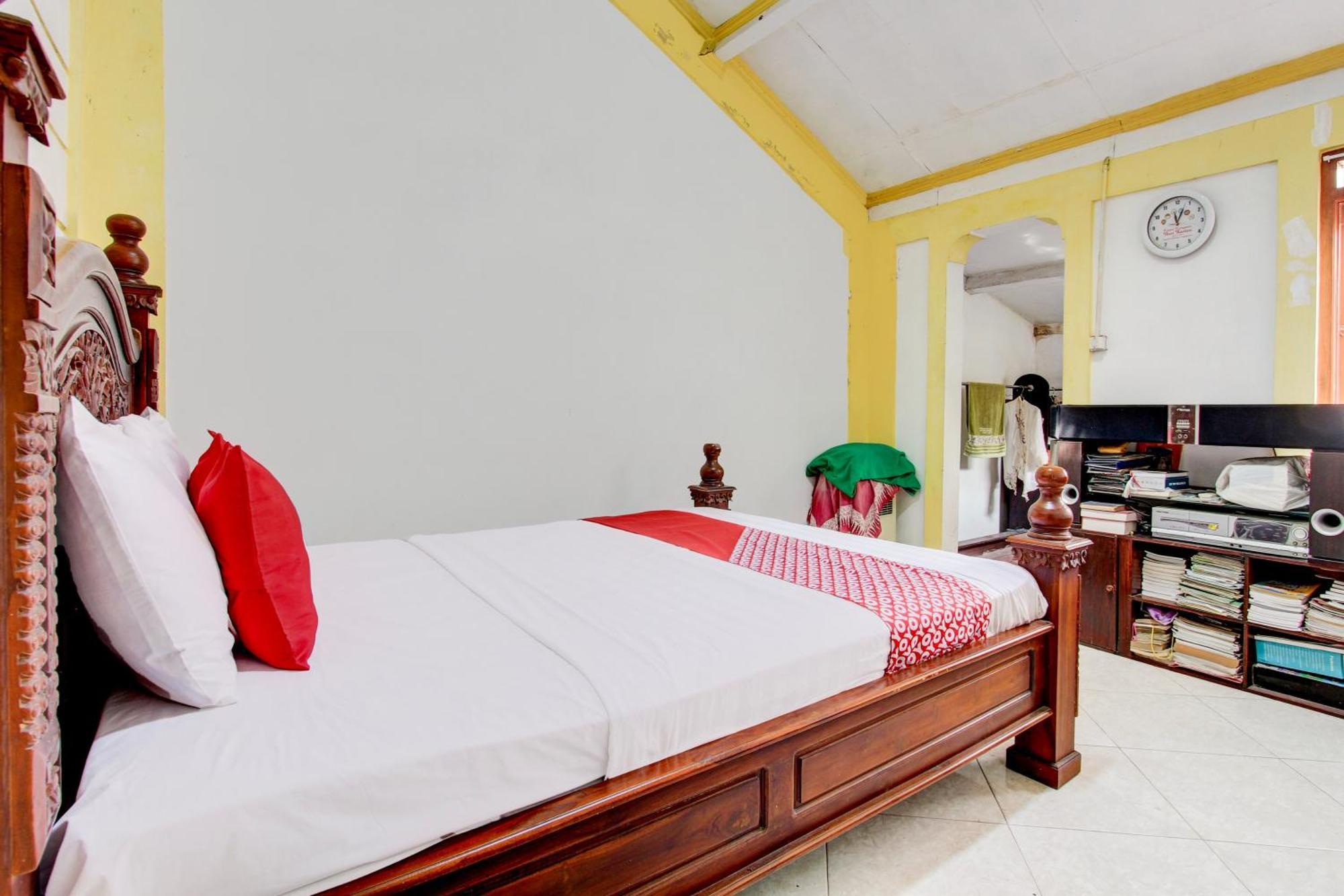 Oyo 94000 Omah Citra Genia Homestay Ngaglik Екстер'єр фото