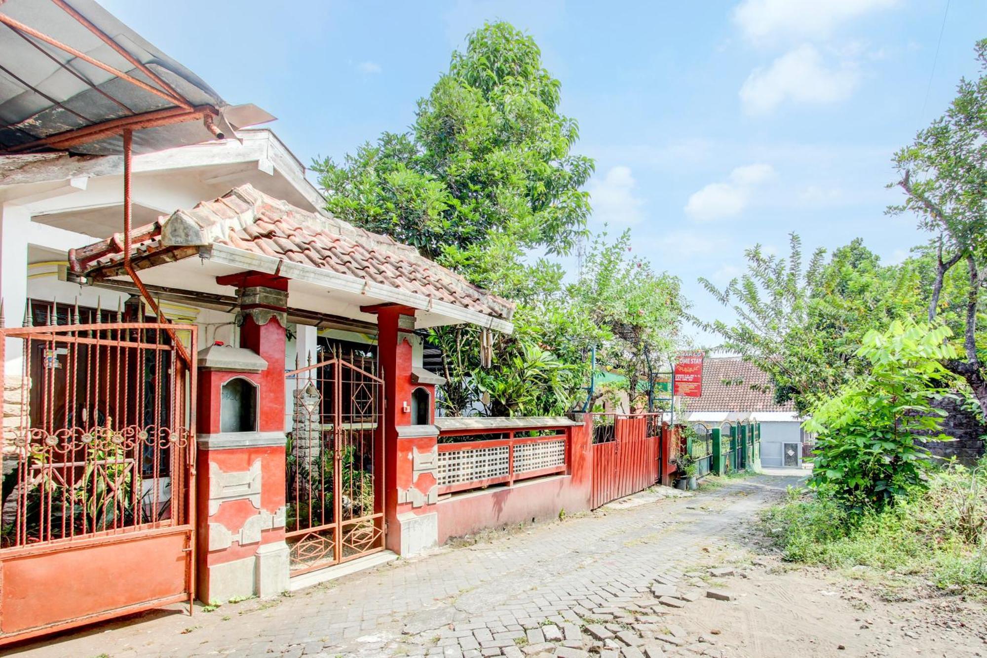 Oyo 94000 Omah Citra Genia Homestay Ngaglik Екстер'єр фото