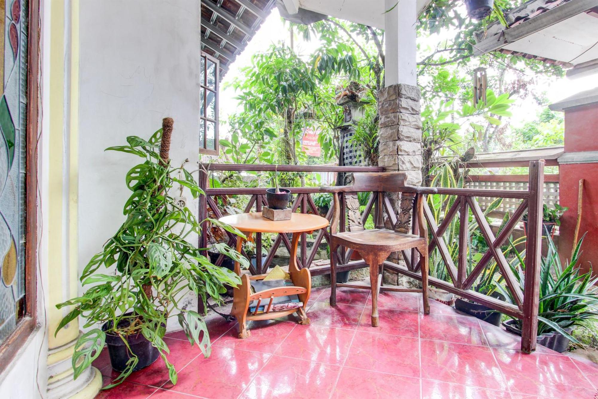 Oyo 94000 Omah Citra Genia Homestay Ngaglik Екстер'єр фото